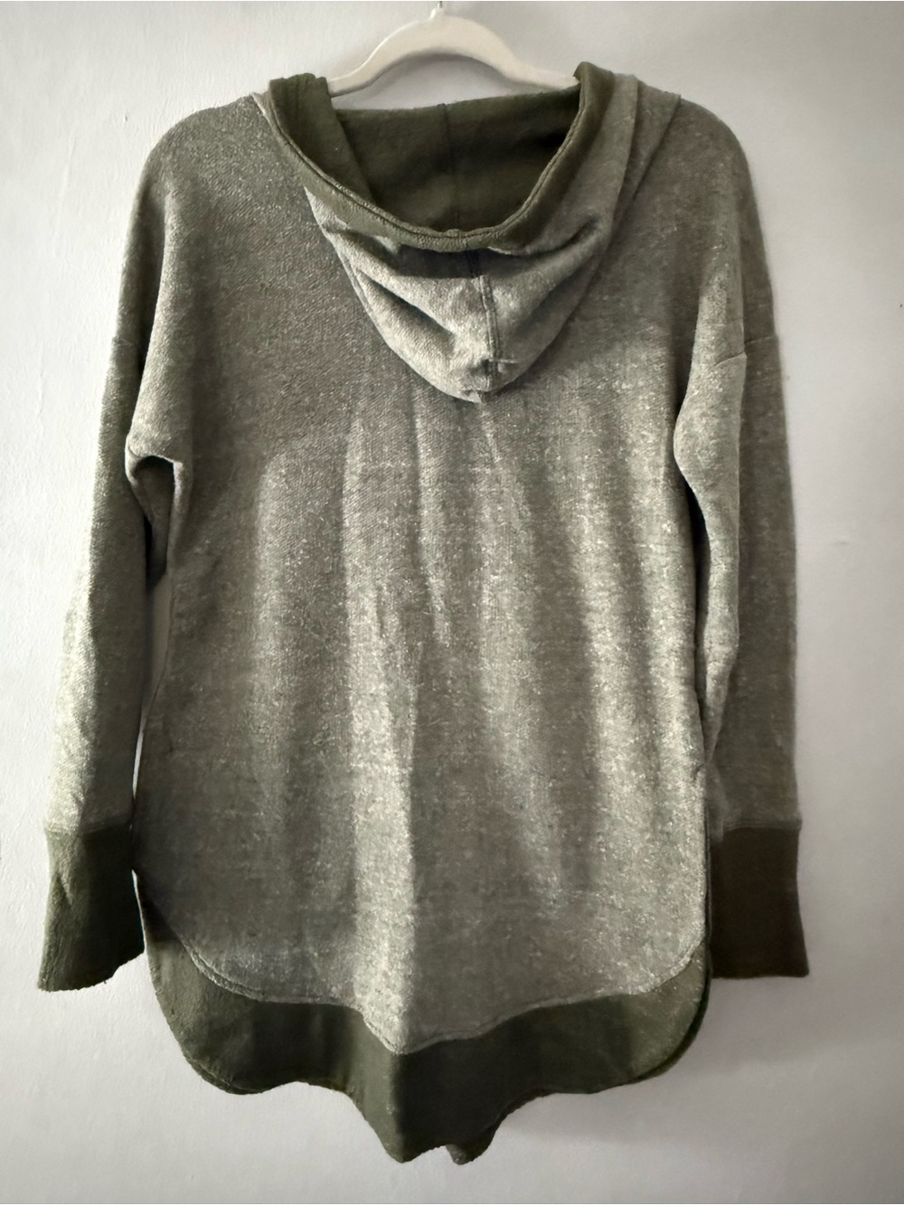 VENUS Olive Green Burnout Zip Up Hoodie Jacket Womens Medium Curved Hem - Picture 3 of 8
